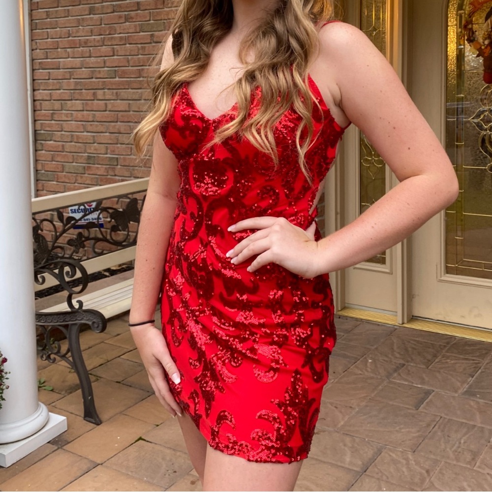 Tight/homecoming red sequin dress